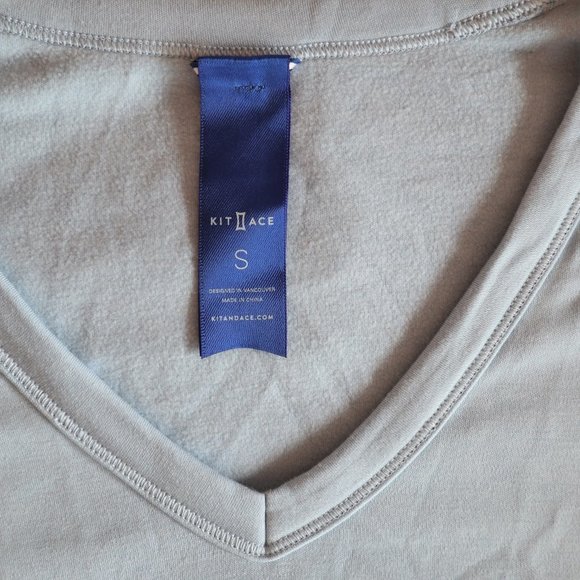 Light Blue Burrow V-neck Long Sleeved Top NWOT - Picture 4 of 5